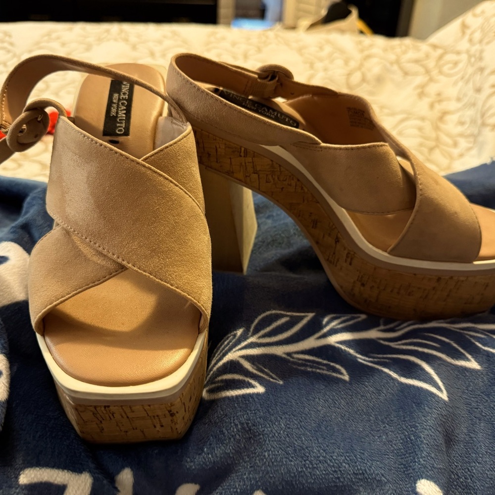 Vicente camuto size 7.5